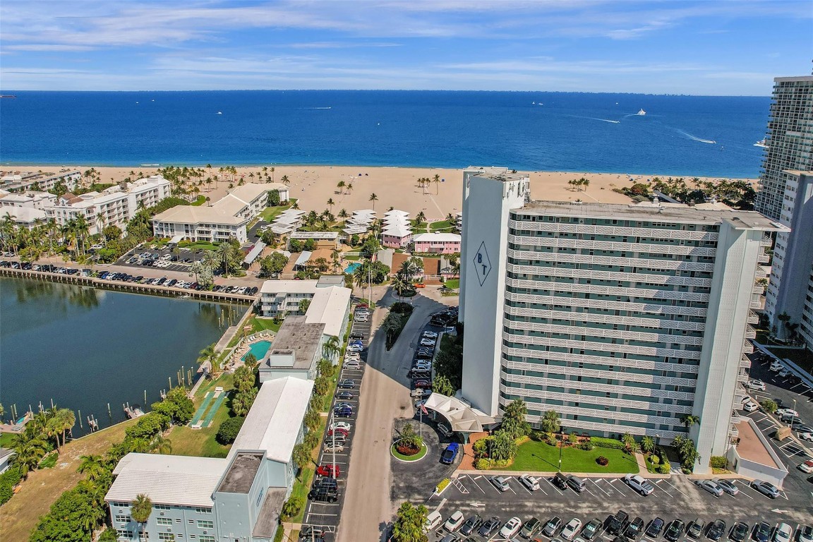 Breakwater Towers - Residential