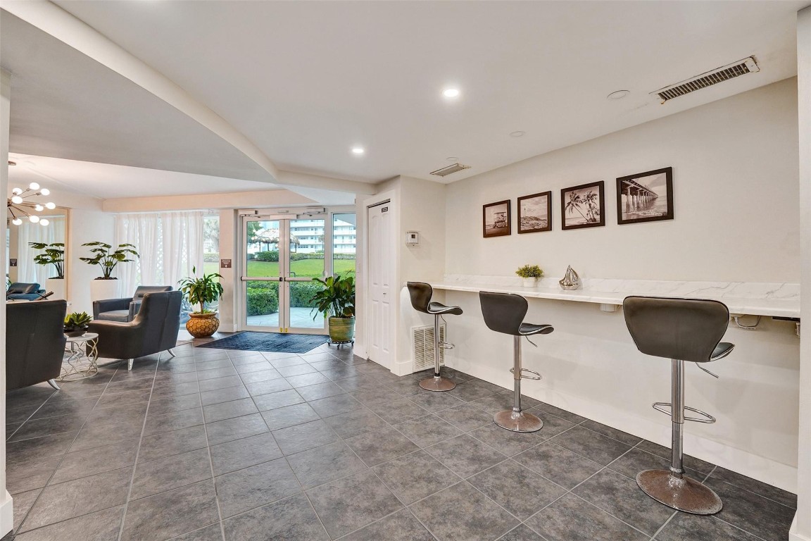 Breakwater Towers - Residential