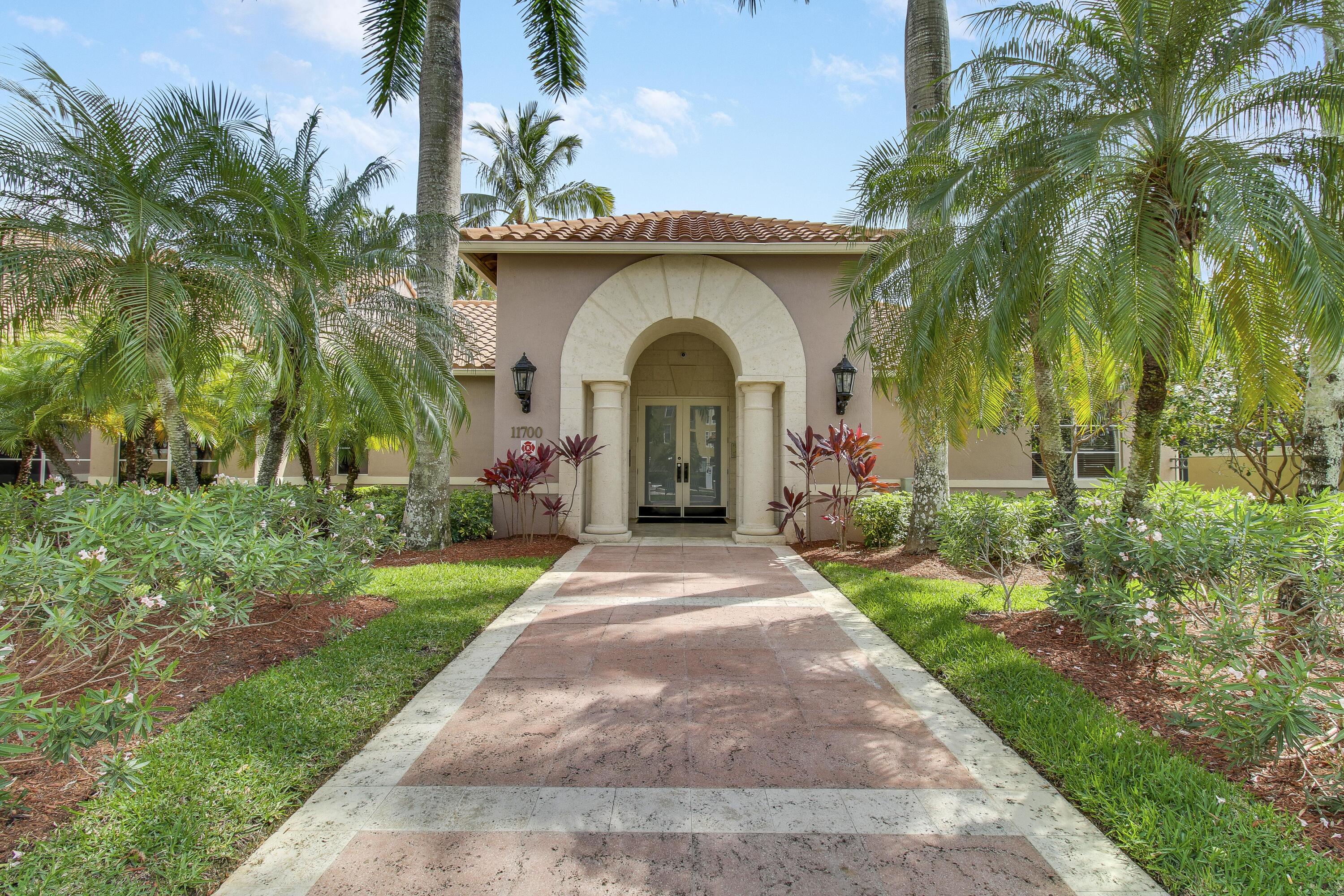 ST ANDREWS AT POLO CLUB CONDO - Residential