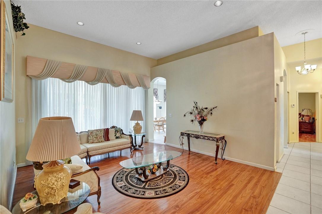 Boulevard Forest 113-39 B - Residential