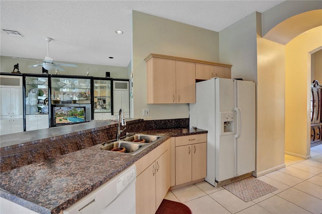 Boulevard Forest 113-39 B - Residential