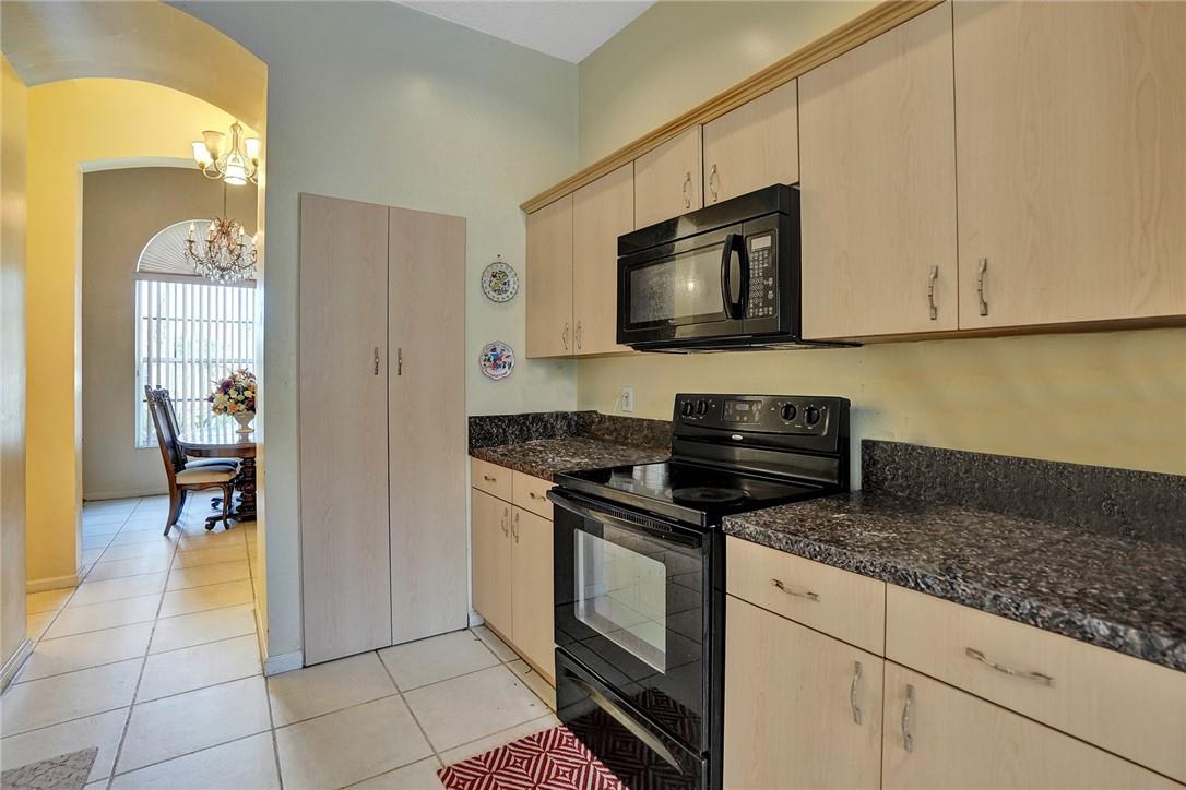 Boulevard Forest 113-39 B - Residential
