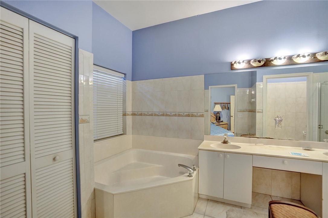 Boulevard Forest 113-39 B - Residential