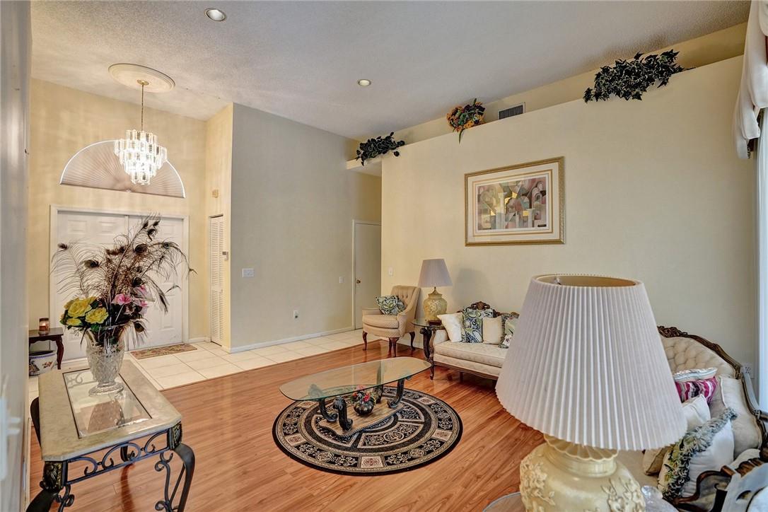 Boulevard Forest 113-39 B - Residential