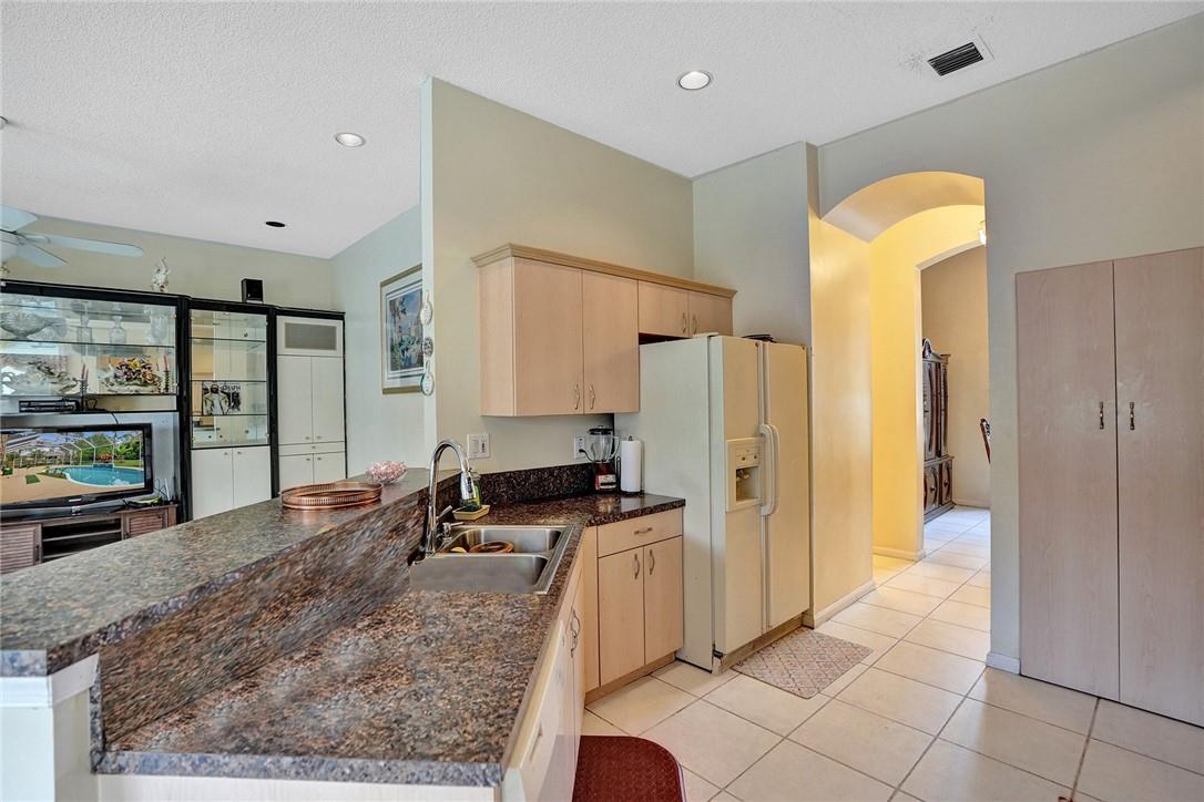 Boulevard Forest 113-39 B - Residential