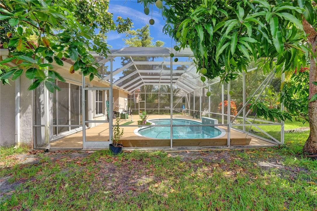 Boulevard Forest 113-39 B - Residential