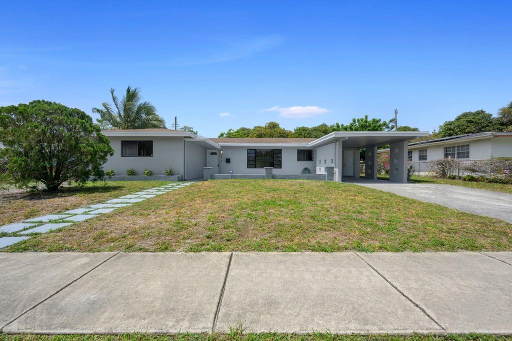 Photo of 373 Utah Avenue, Fort Lauderdale, FL 33312 (MLS # F10450226)