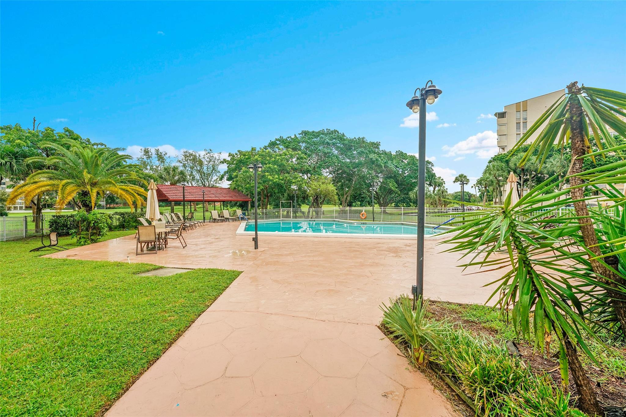 Environ 1 Condo - Residential