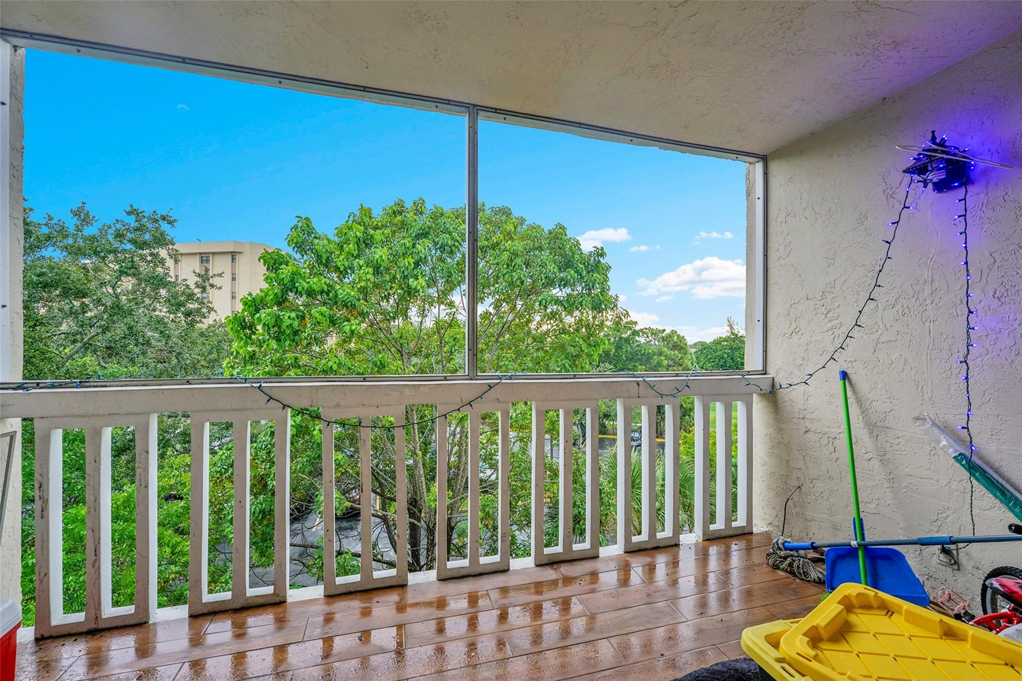 Environ 1 Condo - Residential