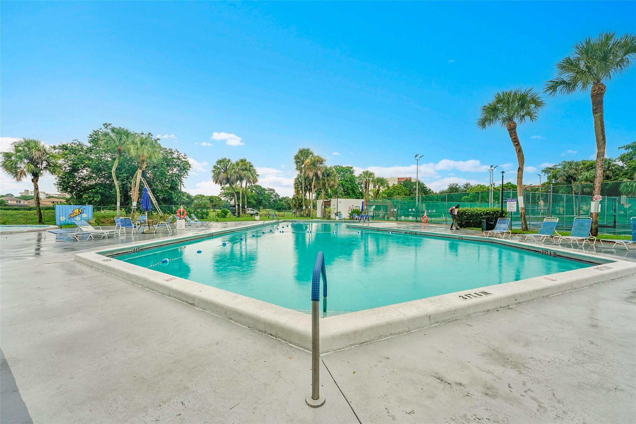 Environ 1 Condo - Residential