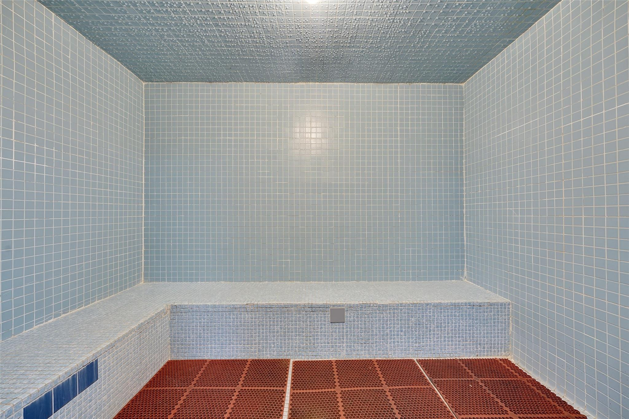 Environ 1 Condo - Residential