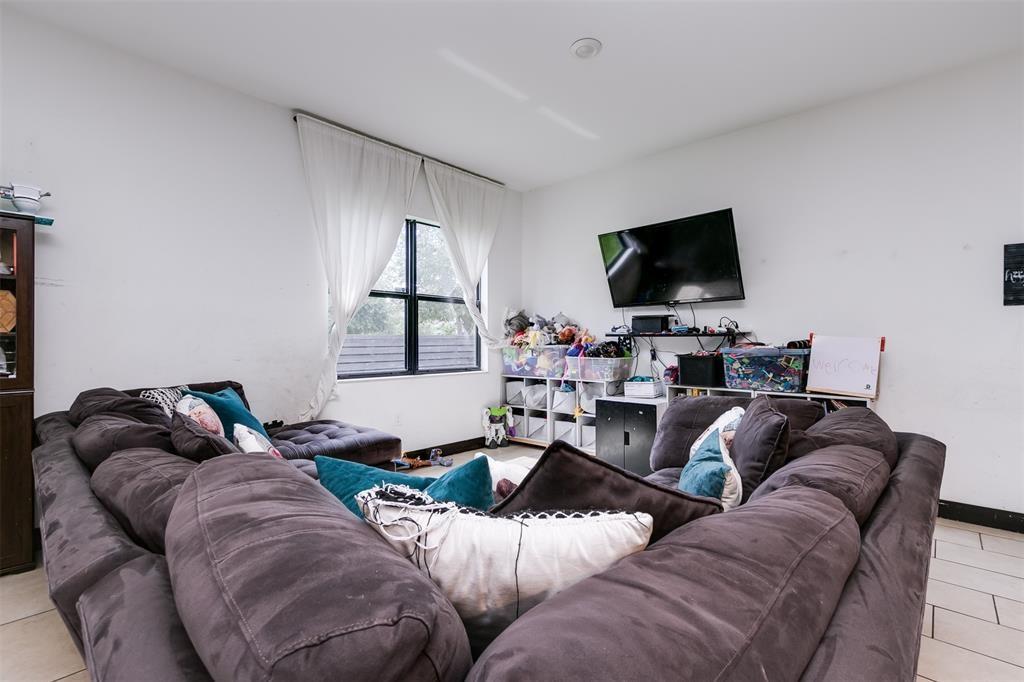 Crestview West - Residential