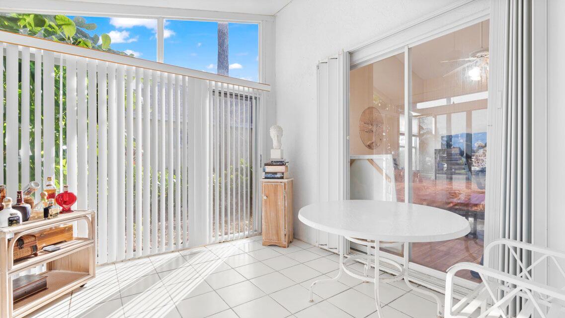 7961 Mansfield Hollow Road