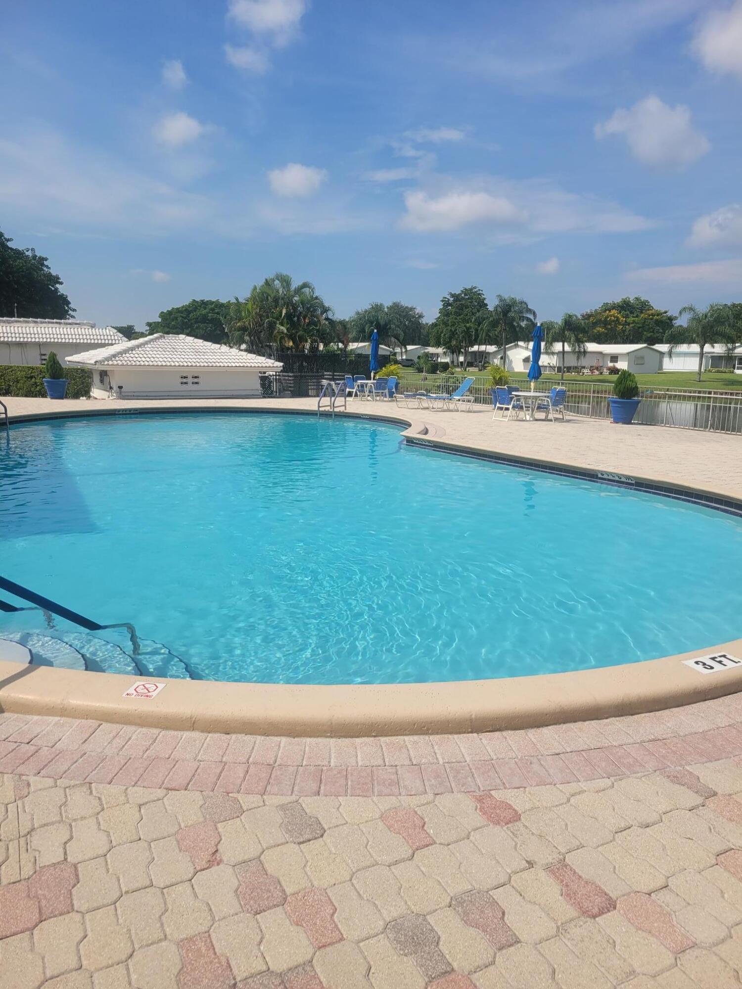 LAUDERDALE WEST SEC 4 - Residential