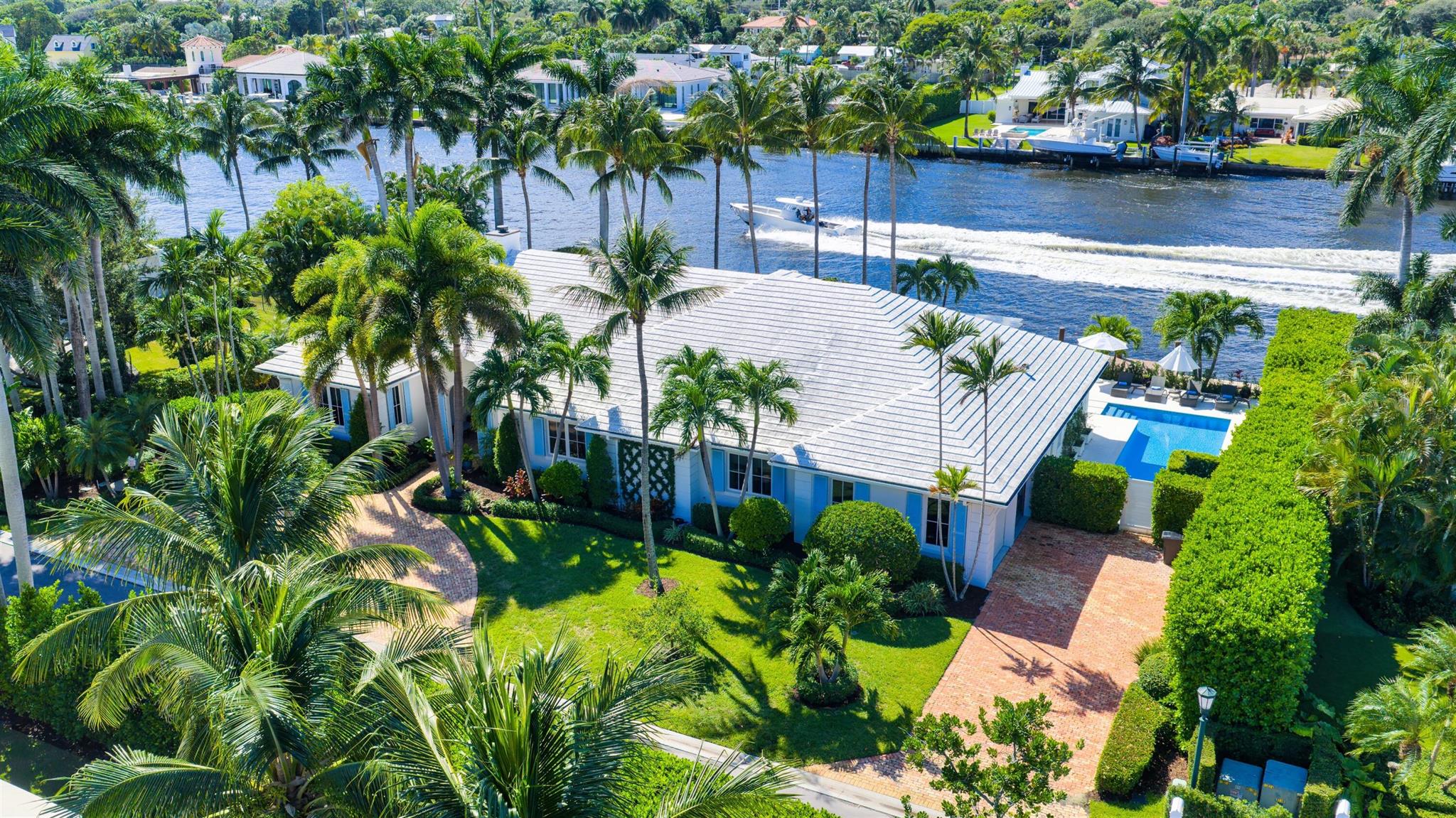 566 Palm Way