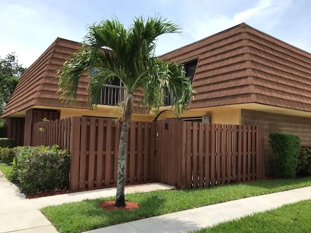 Photo of 825 Center Street #55b, Jupiter, FL 33458 (MLS # R10825274)