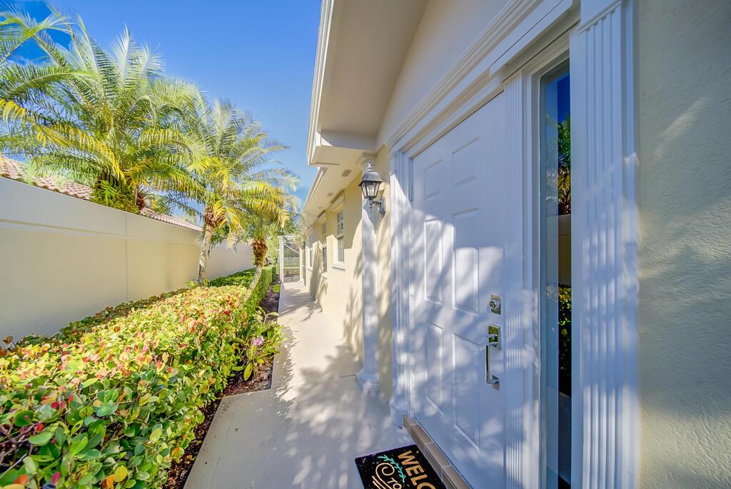 VILLAGEWALK OF WELLINGTON - Residential