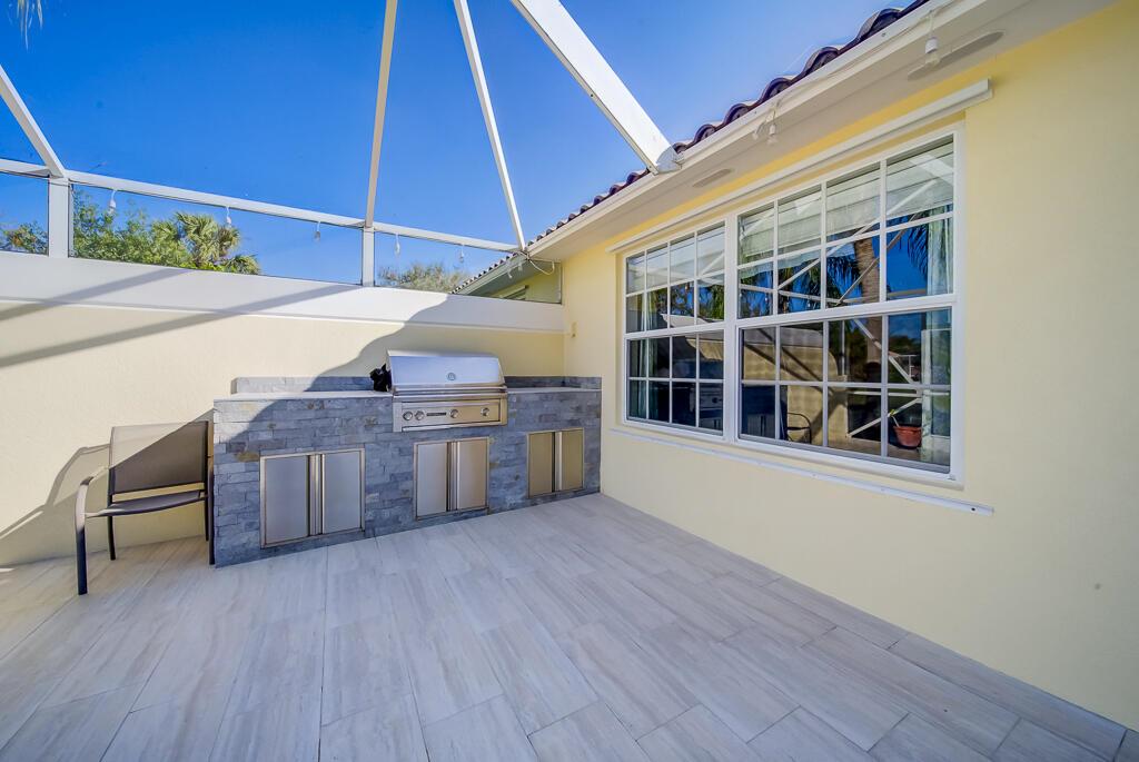 VILLAGEWALK OF WELLINGTON - Residential