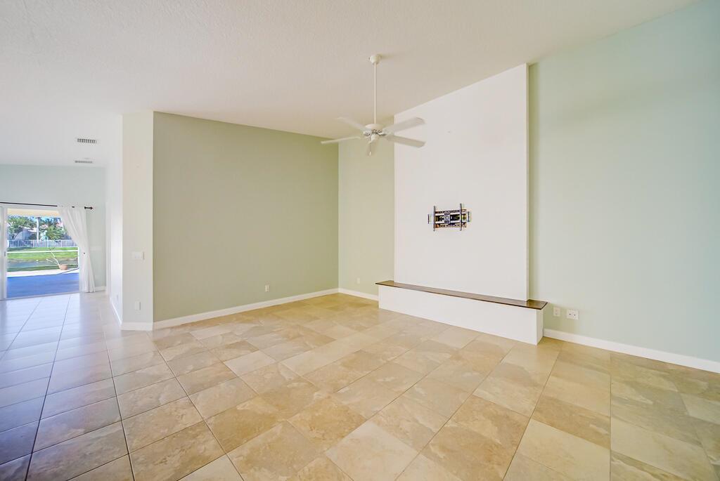 VILLAGEWALK OF WELLINGTON - Residential