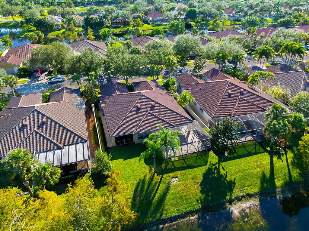 VILLAGEWALK OF WELLINGTON - Residential