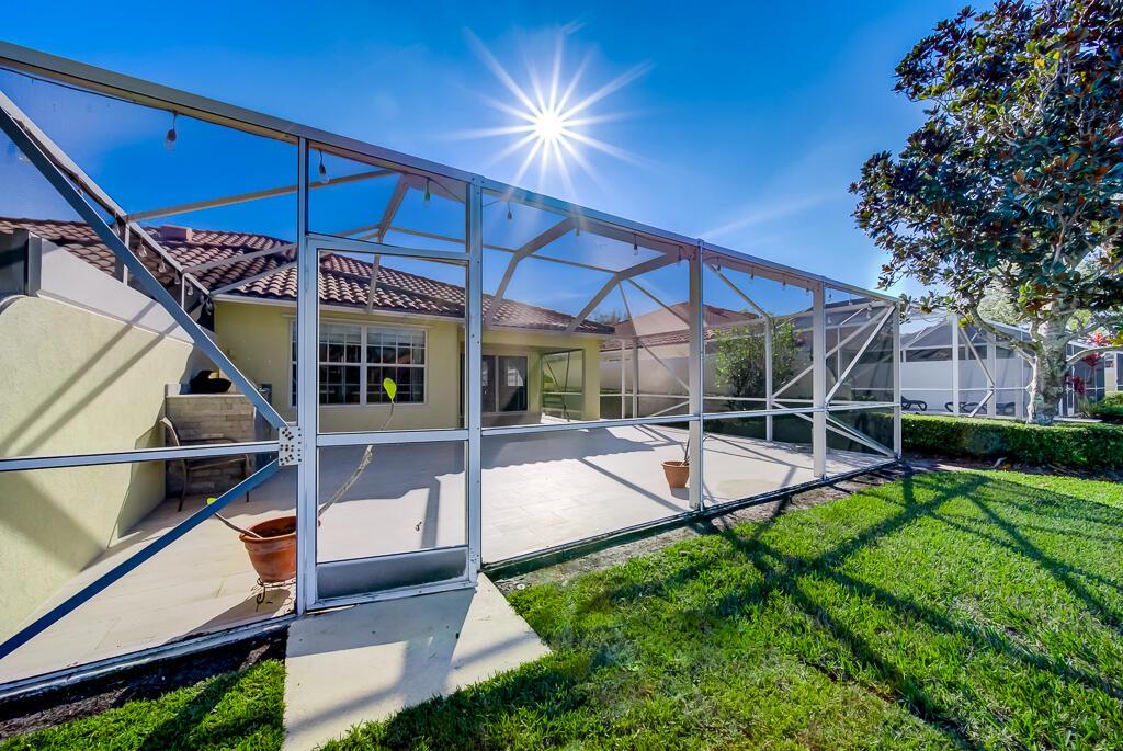 VILLAGEWALK OF WELLINGTON - Residential