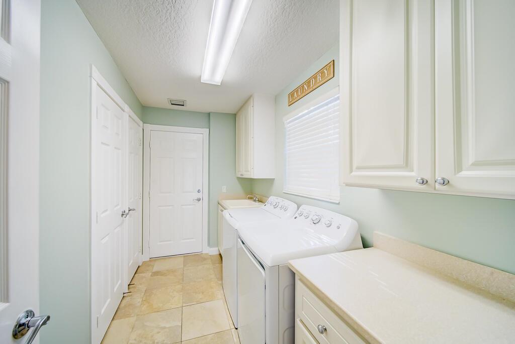 VILLAGEWALK OF WELLINGTON - Residential