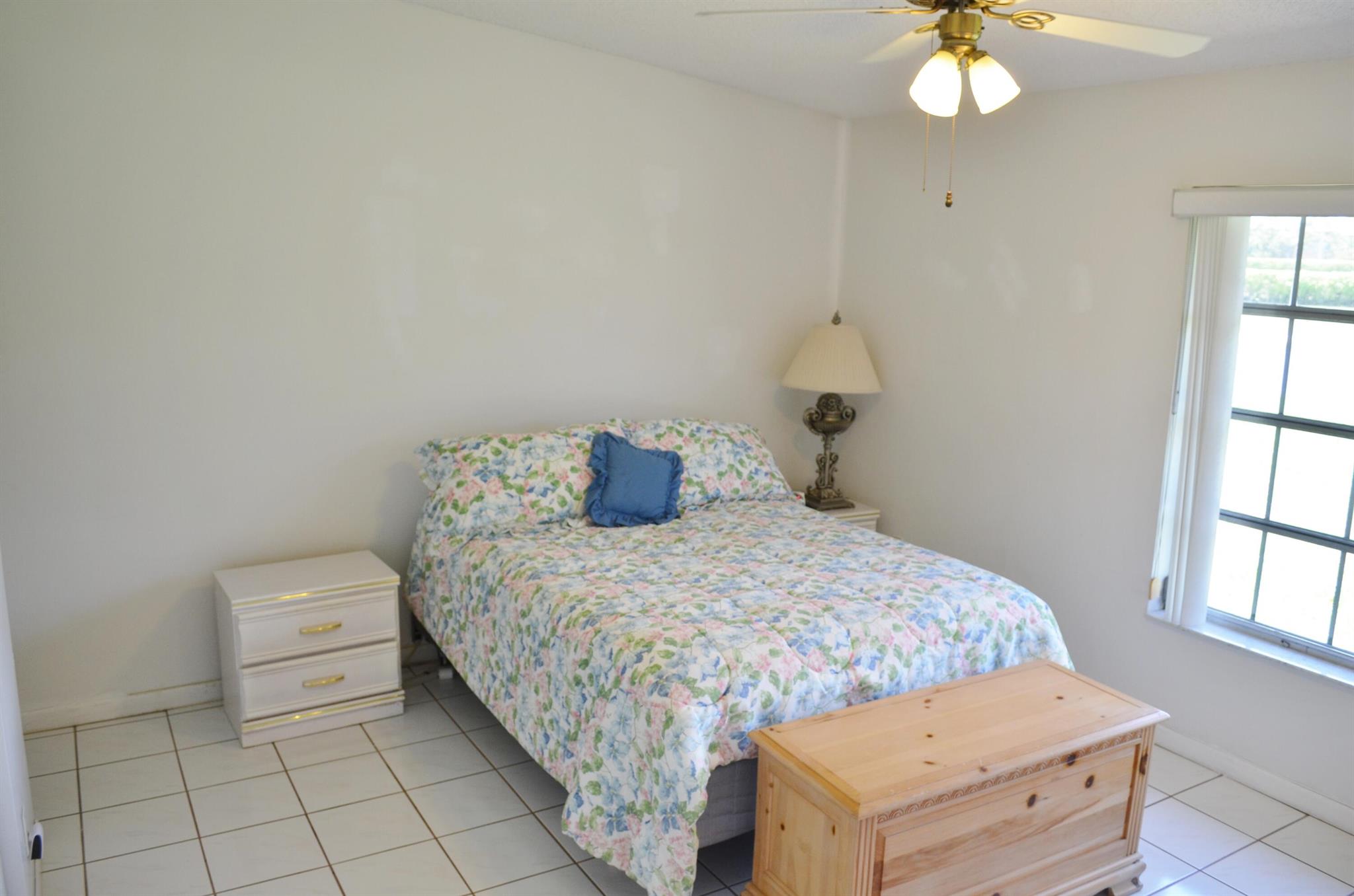 LAS VERDES / LAUREL OAK - Residential