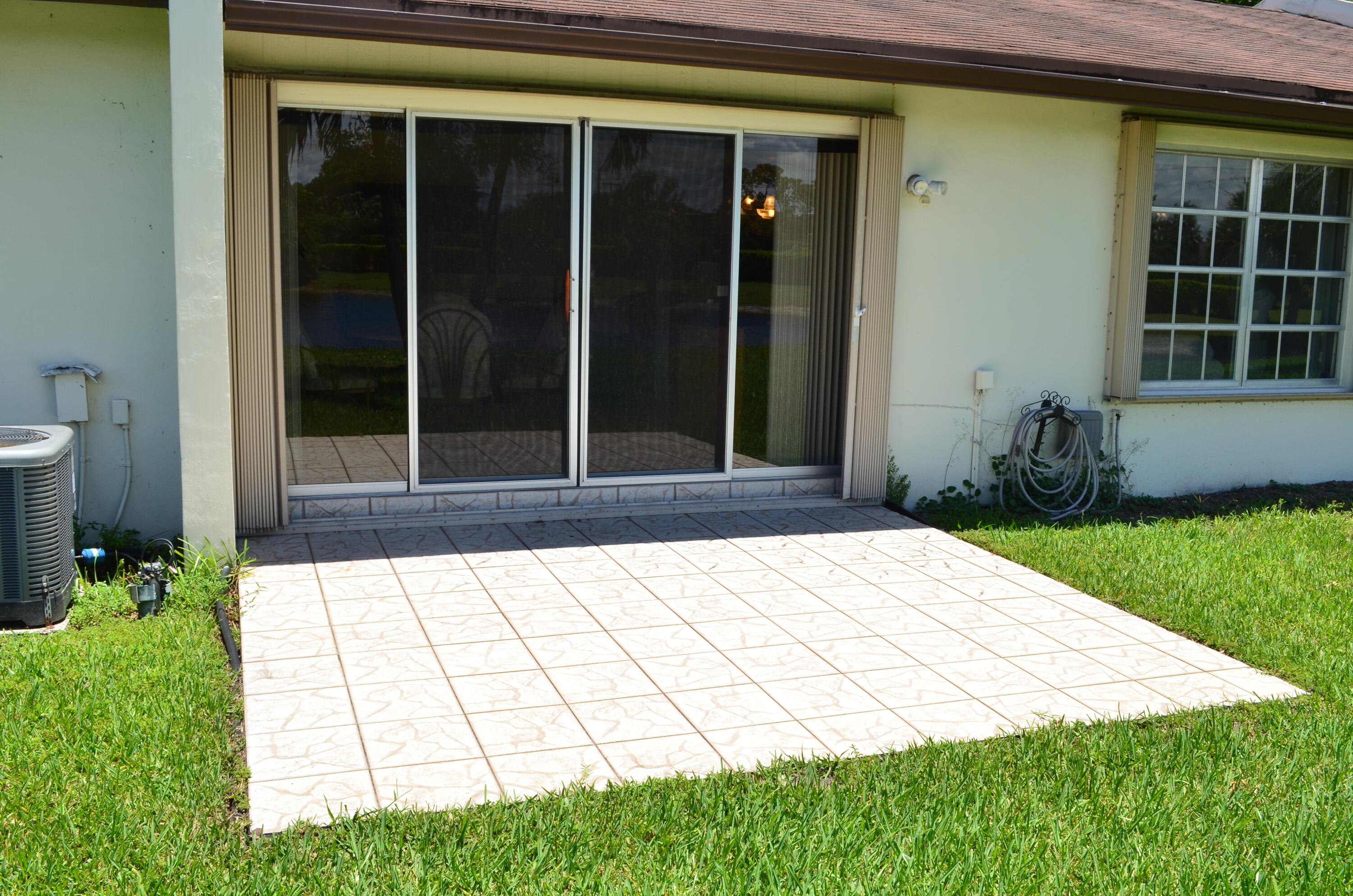 LAS VERDES / LAUREL OAK - Residential