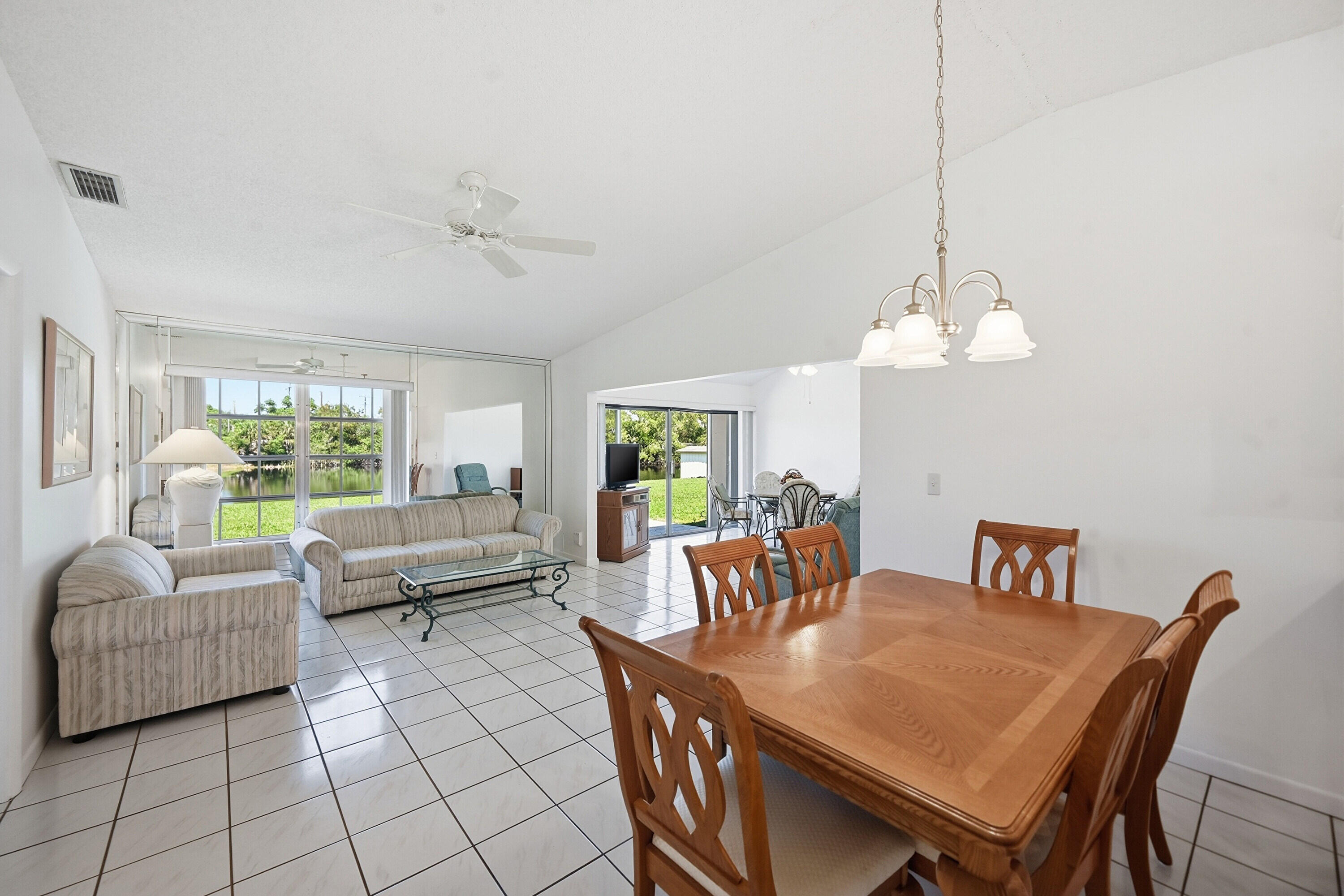 LAS VERDES / LAUREL OAK - Residential