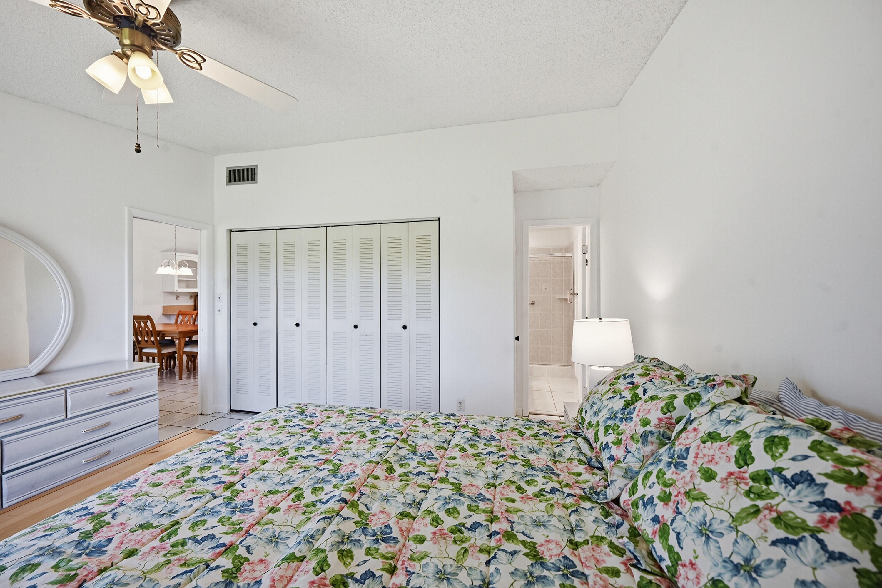 LAS VERDES / LAUREL OAK - Residential