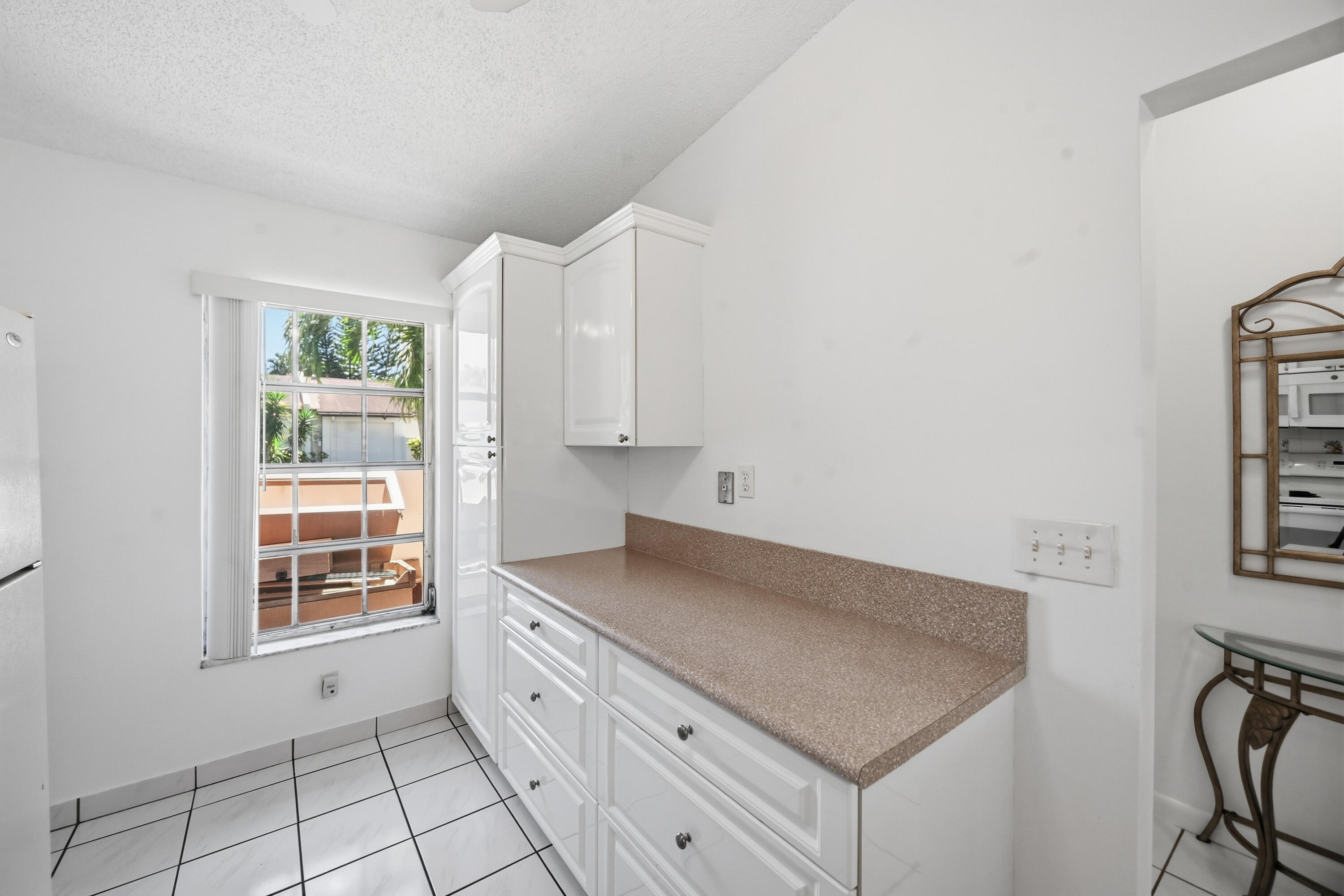 LAS VERDES / LAUREL OAK - Residential