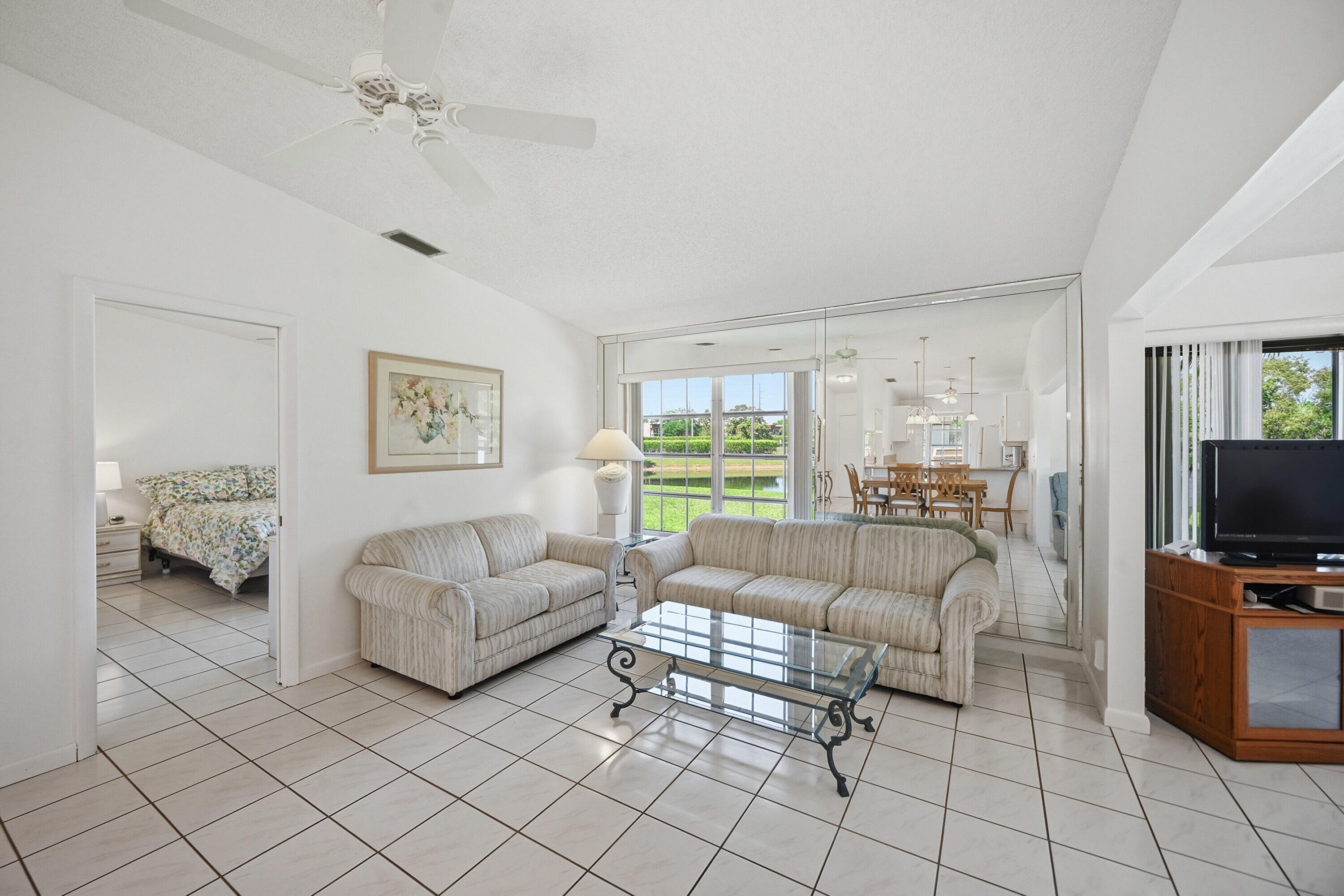 LAS VERDES / LAUREL OAK - Residential
