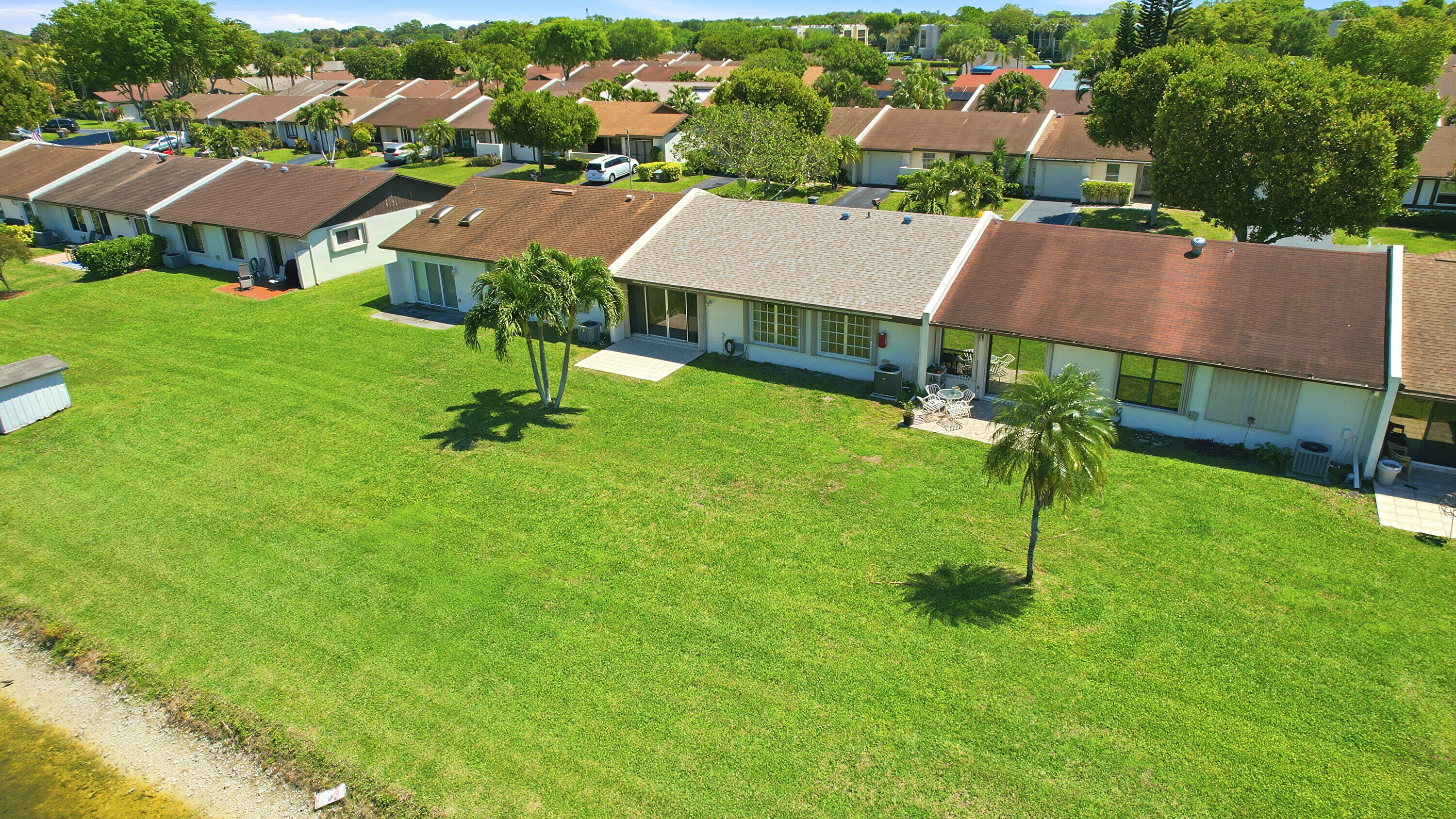 LAS VERDES / LAUREL OAK - Residential