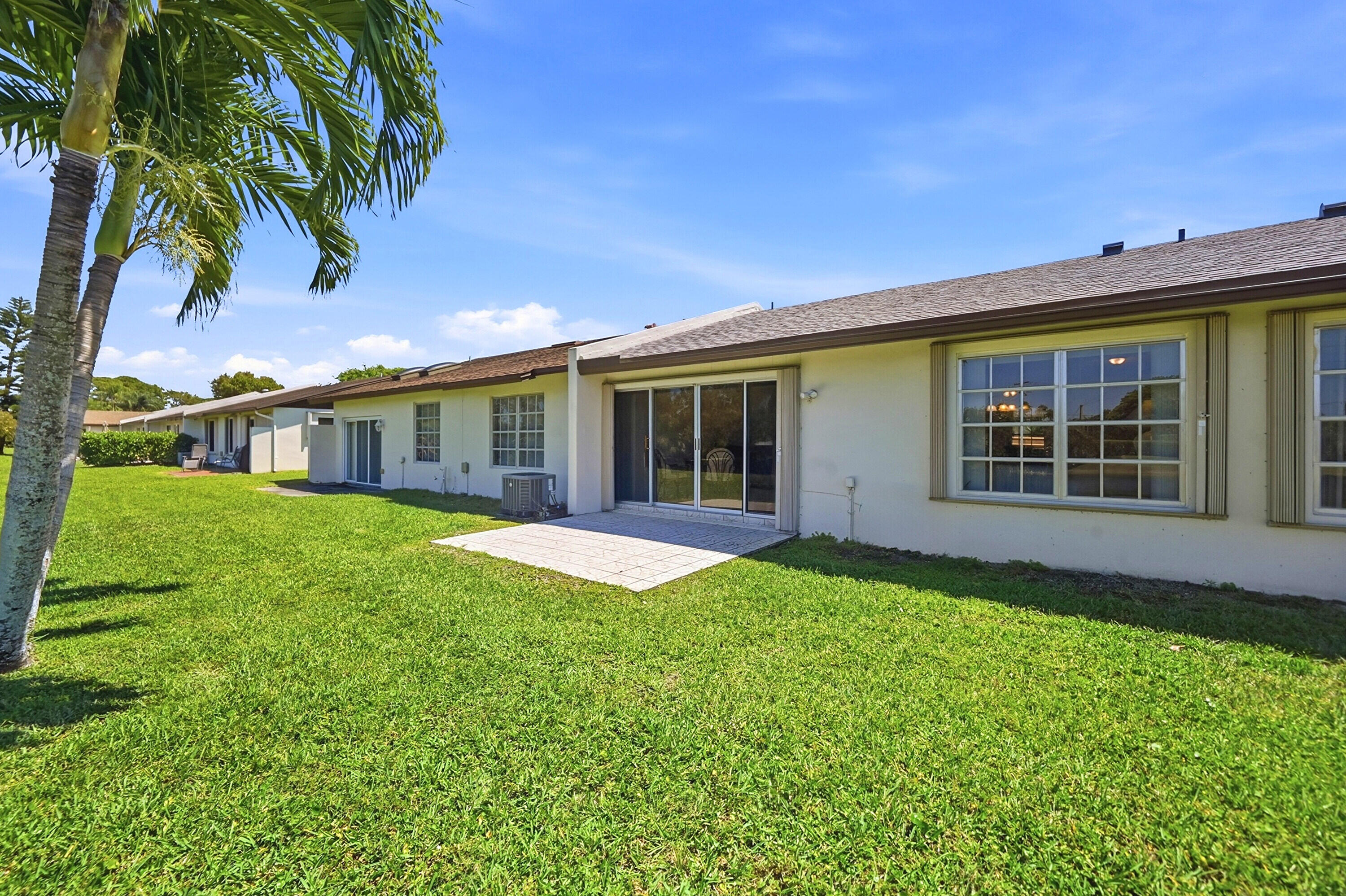 LAS VERDES / LAUREL OAK - Residential