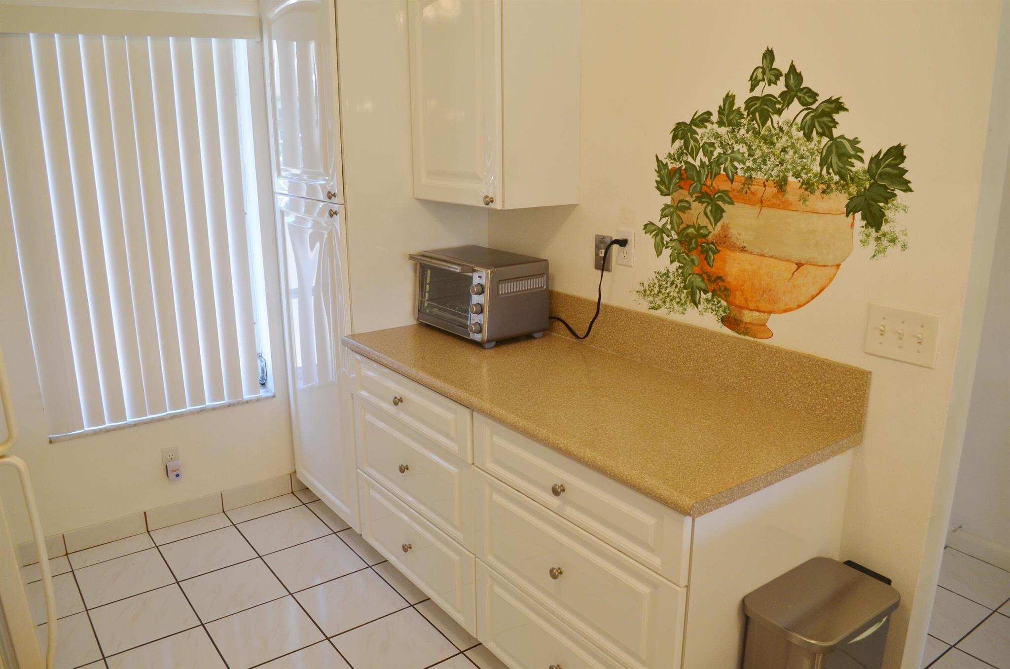 LAS VERDES / LAUREL OAK - Residential