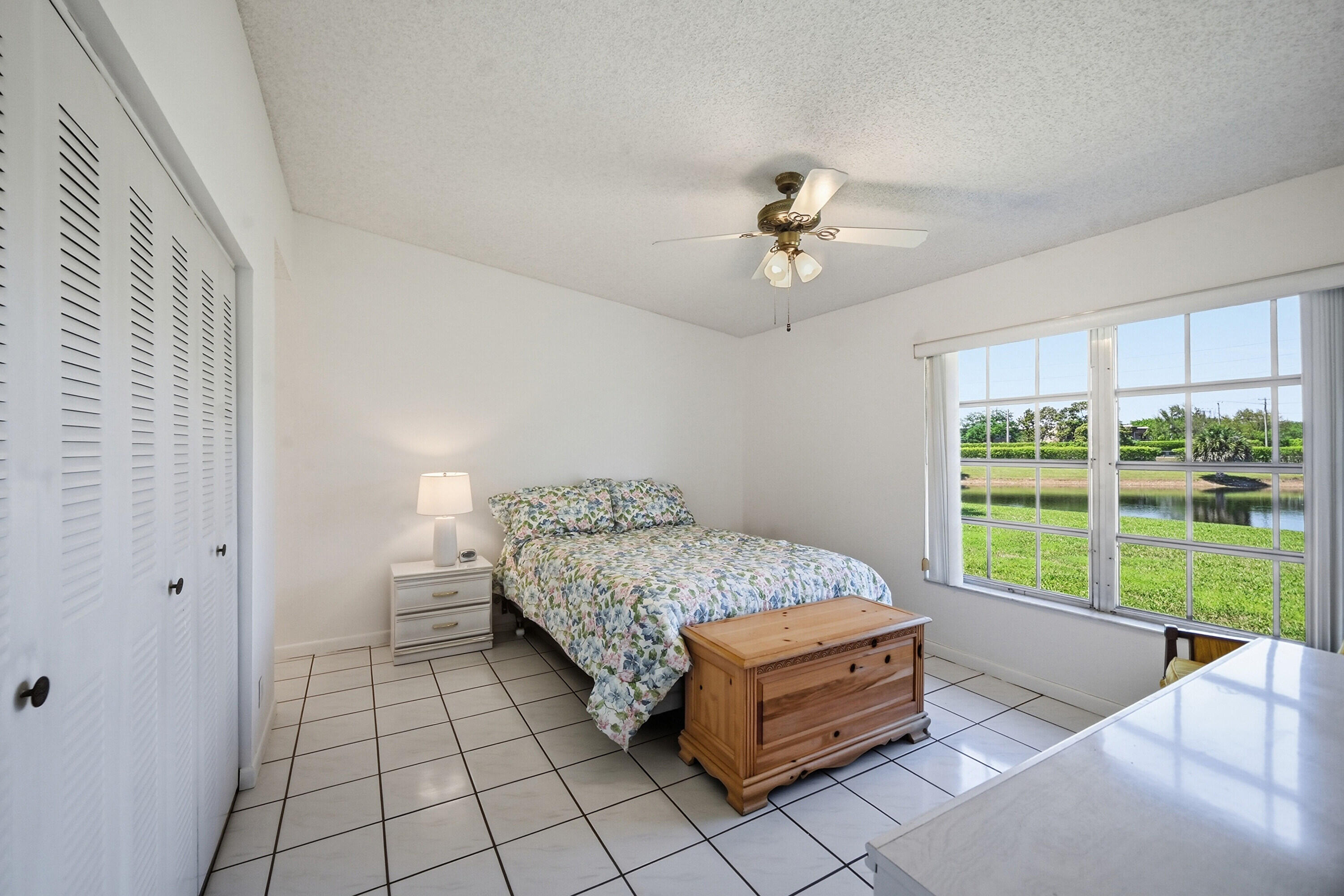 LAS VERDES / LAUREL OAK - Residential