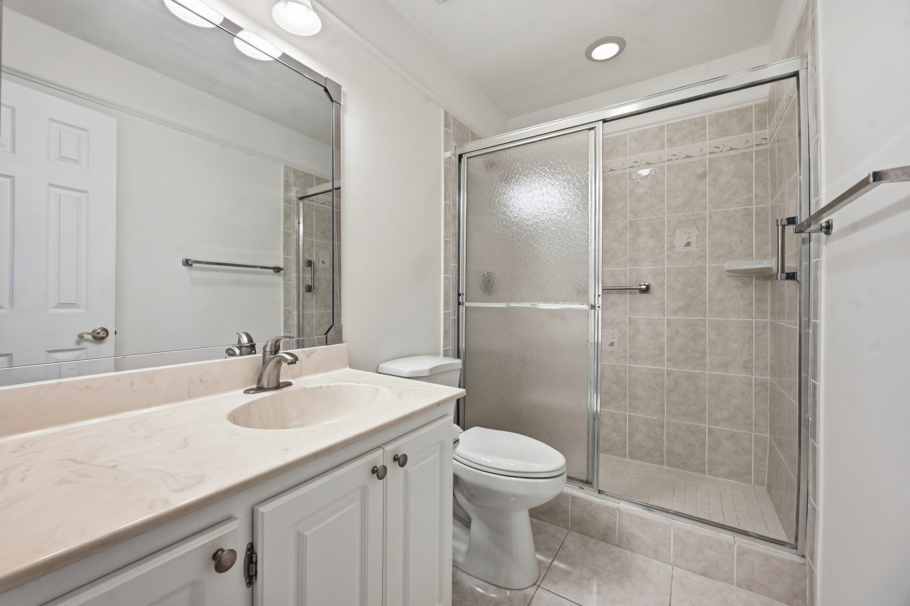 LAS VERDES / LAUREL OAK - Residential