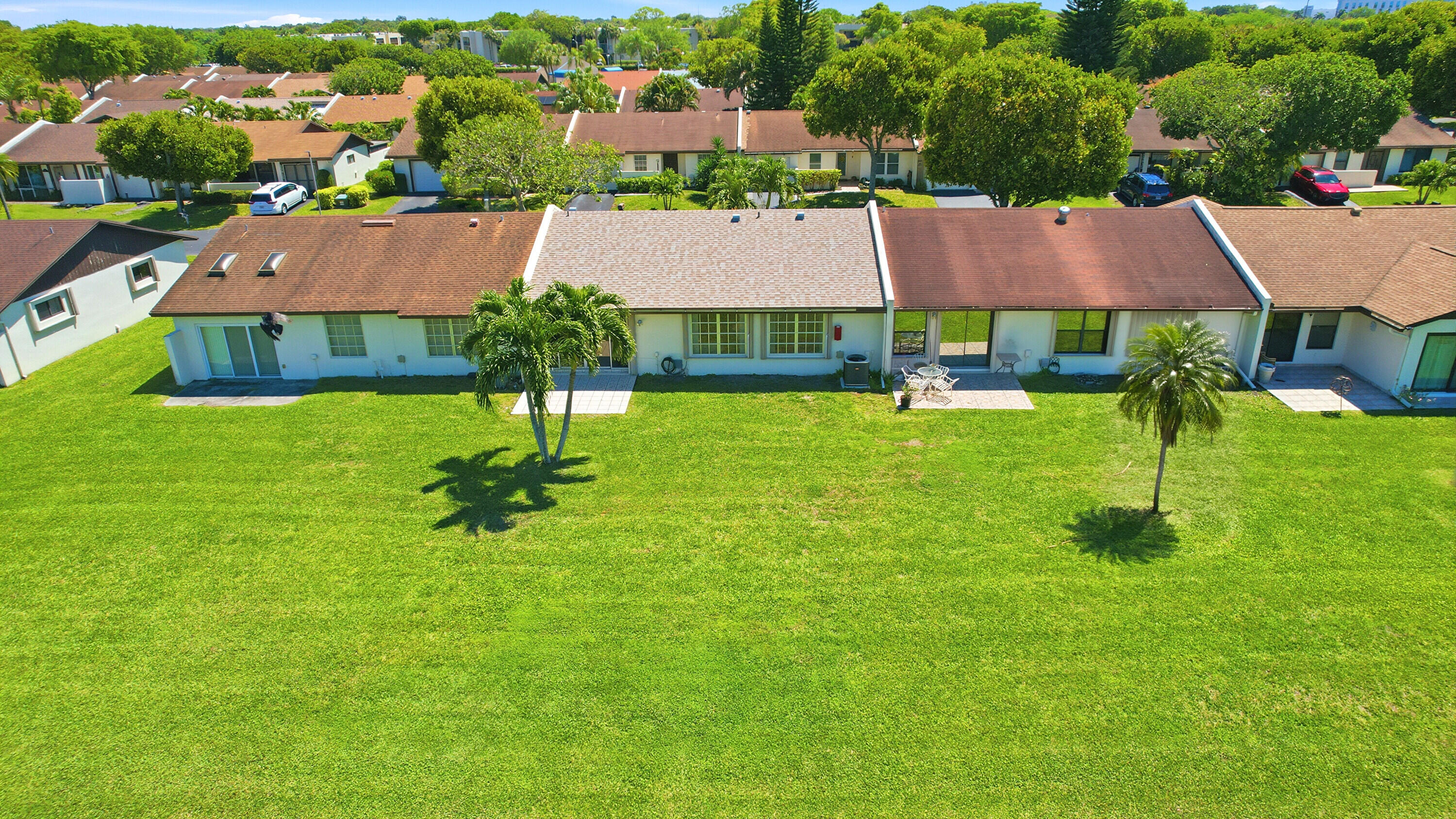 LAS VERDES / LAUREL OAK - Residential