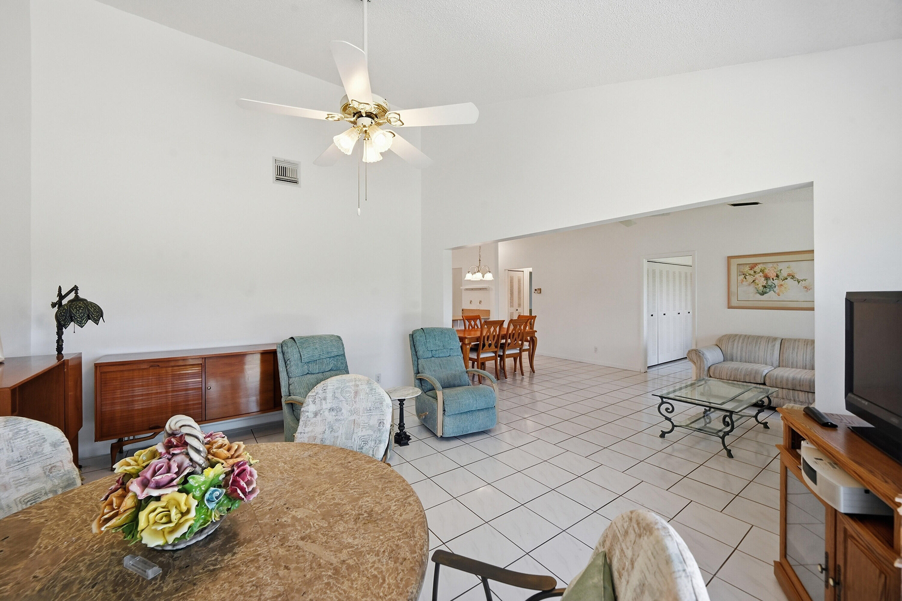 LAS VERDES / LAUREL OAK - Residential