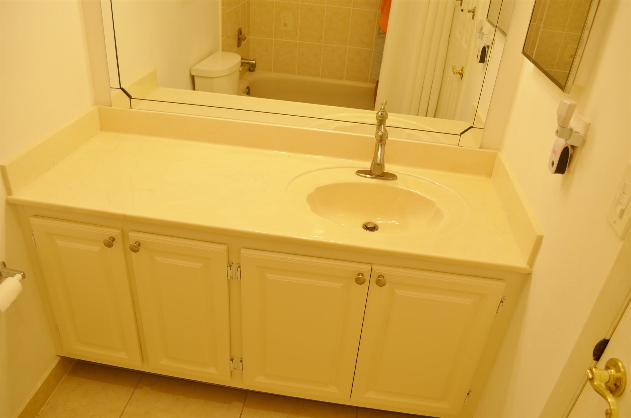 LAS VERDES / LAUREL OAK - Residential