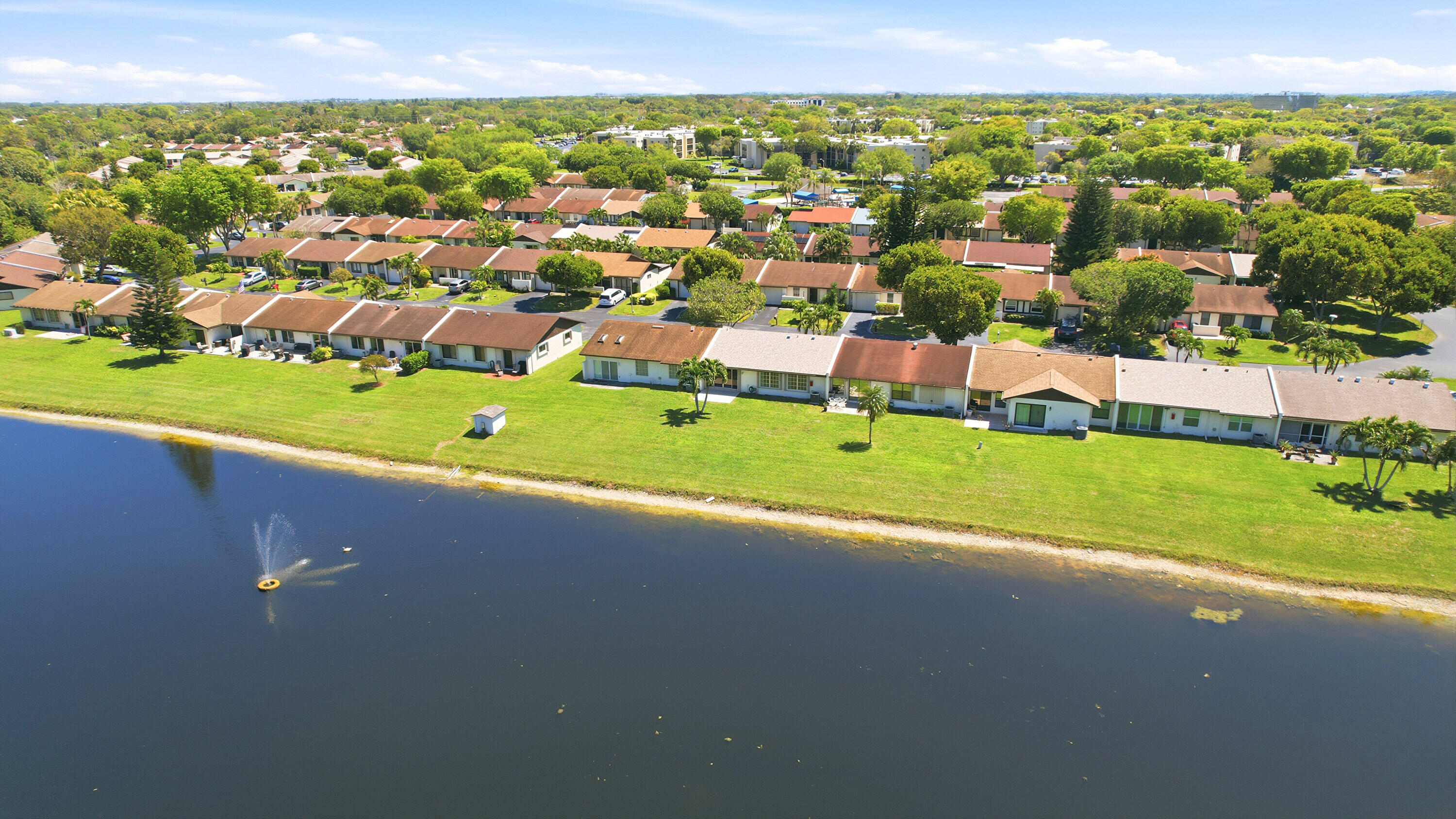 LAS VERDES / LAUREL OAK - Residential