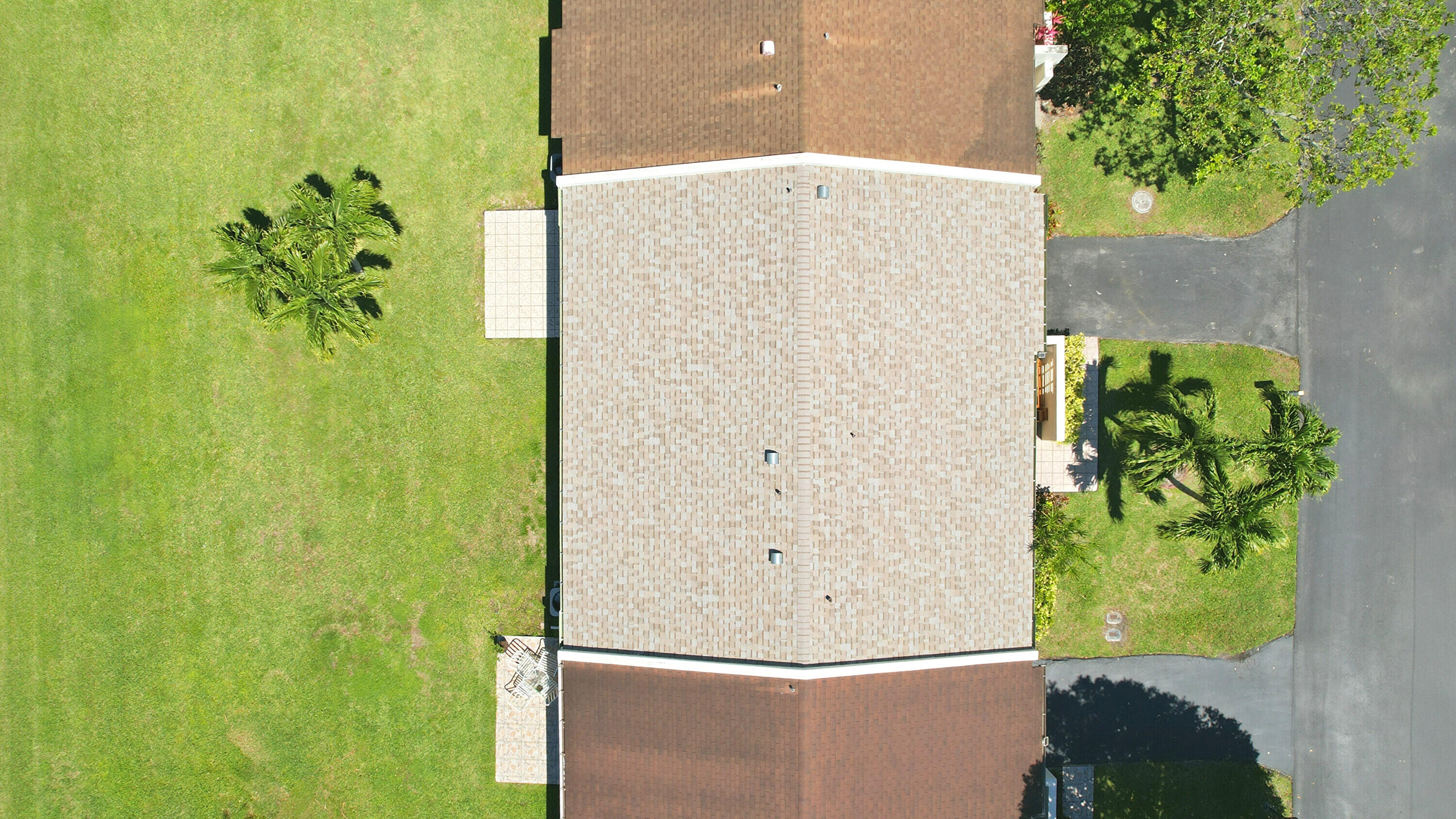 LAS VERDES / LAUREL OAK - Residential