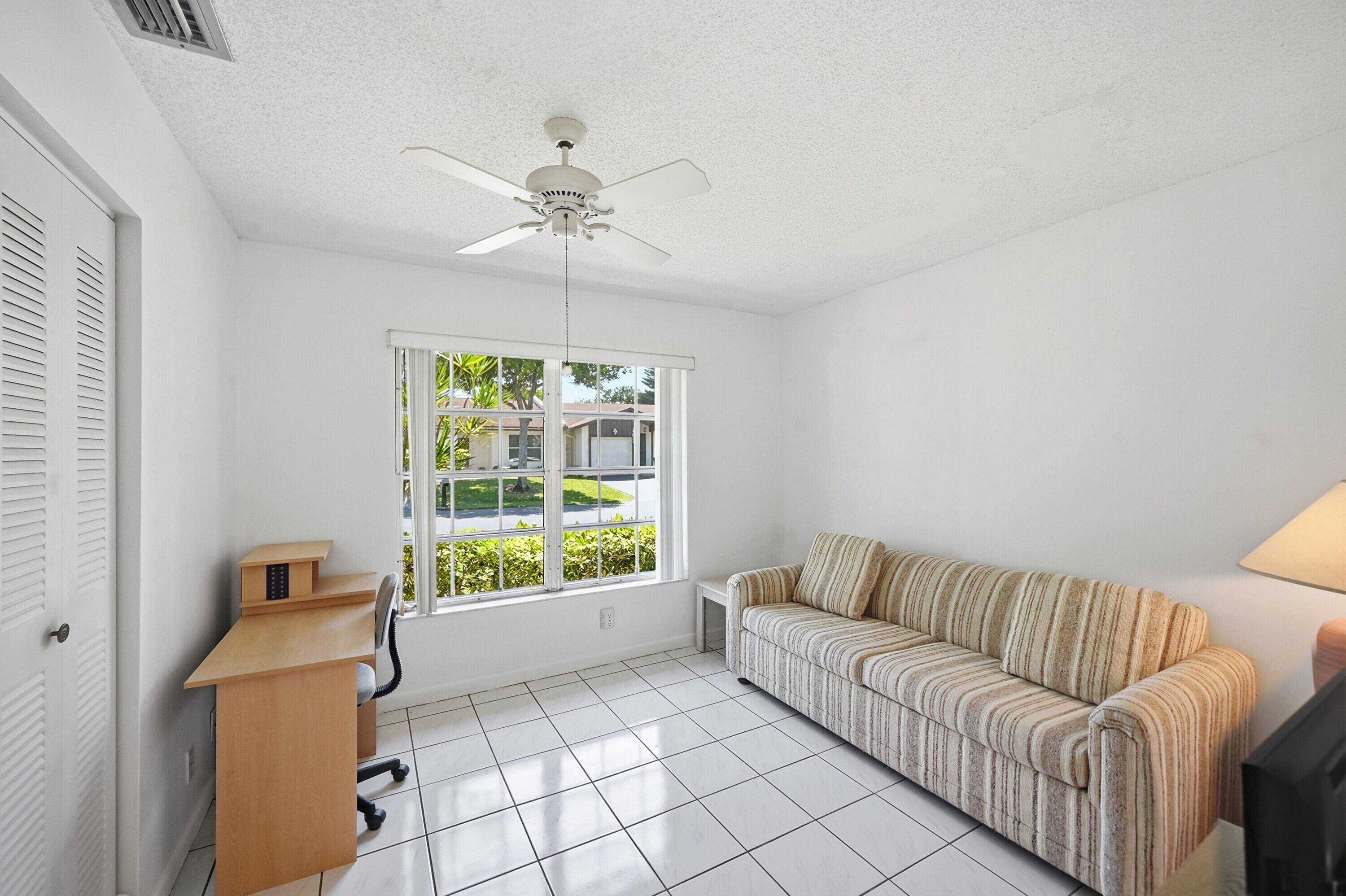 LAS VERDES / LAUREL OAK - Residential
