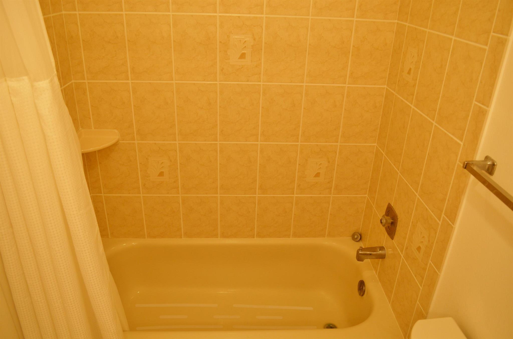 LAS VERDES / LAUREL OAK - Residential