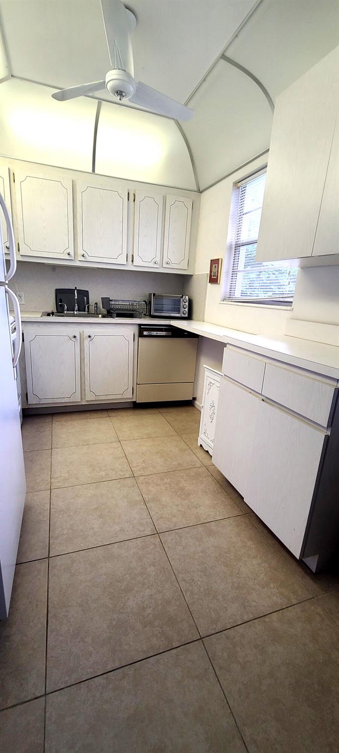 SUFFOLK AT CENTURY VILLAG - Residential