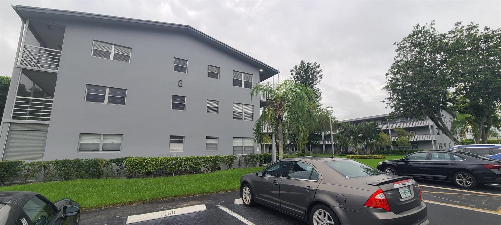 SUFFOLK AT CENTURY VILLAG - Residential