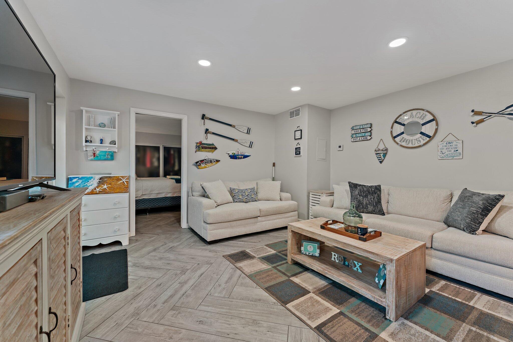 SEA LOFTERS CONDO - Residential Lease