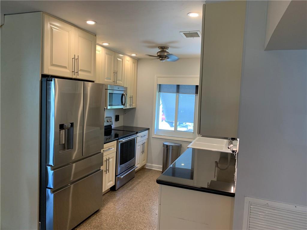 Lloyd Estates 25-47 B - Residential