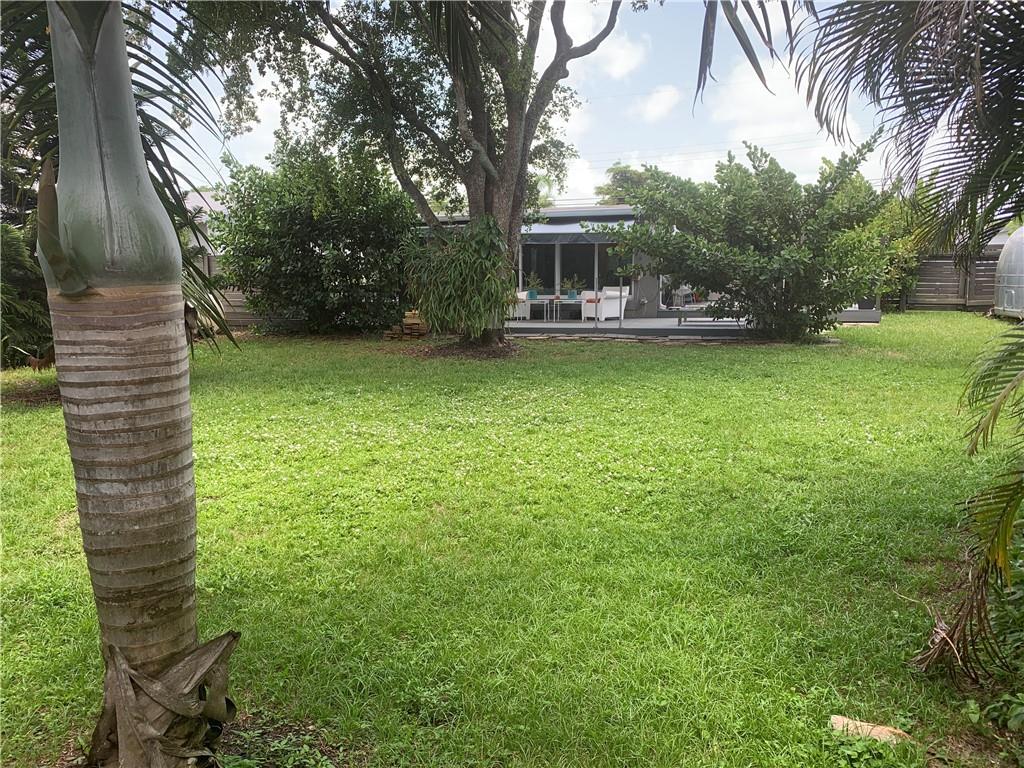 Lloyd Estates 25-47 B - Residential