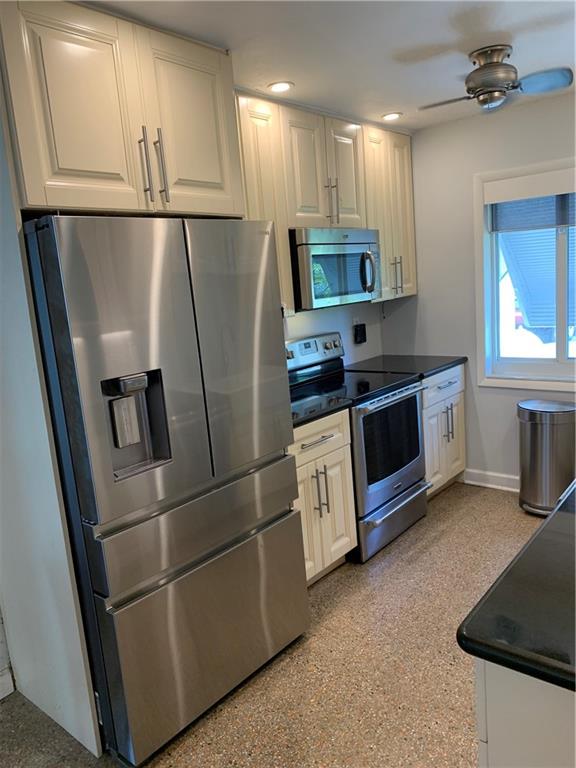 Lloyd Estates 25-47 B - Residential